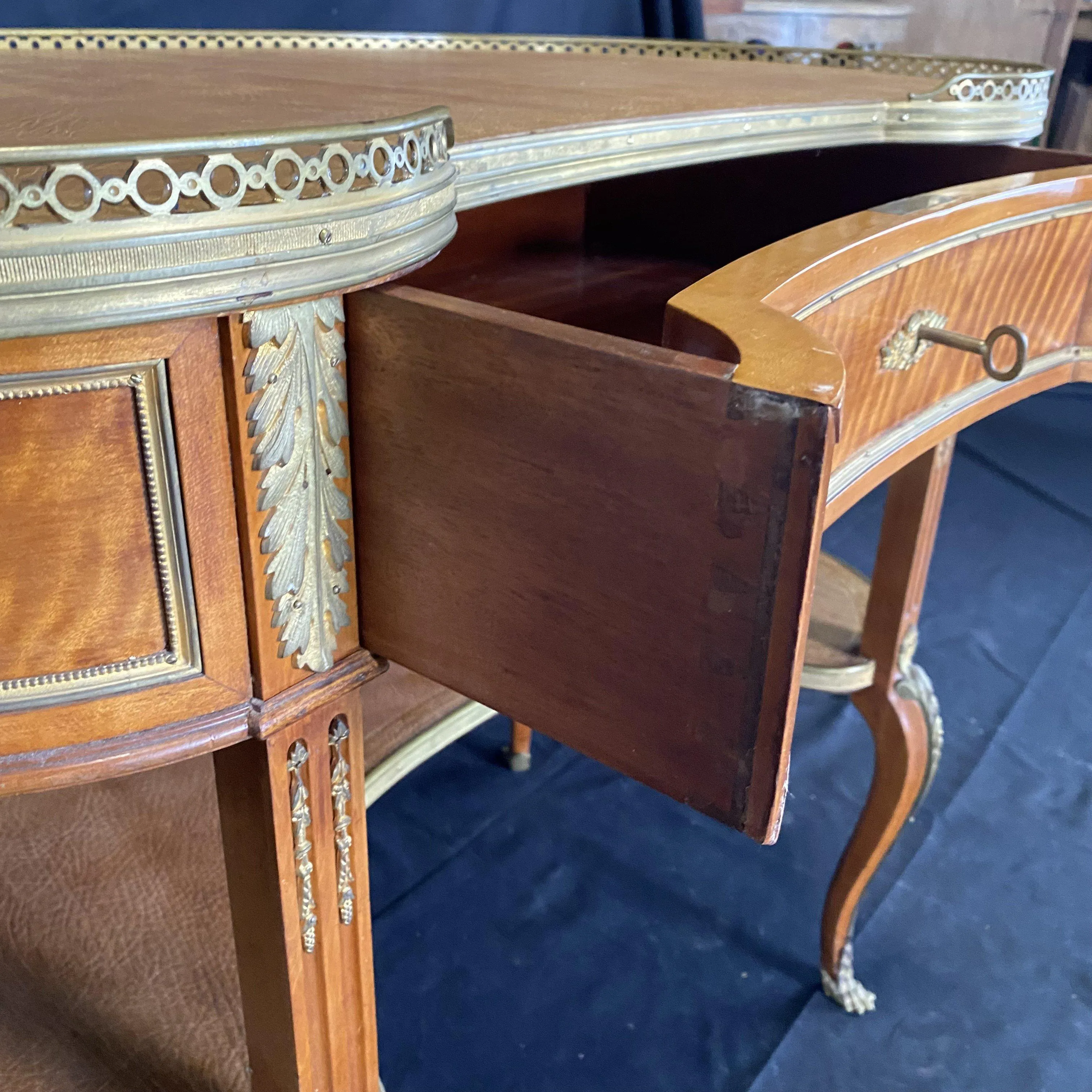 French Burled Walnut 19th Century Louis XV Kidney Shaped Desk with Bronze Fretwork and Original Tooled Leather Tops