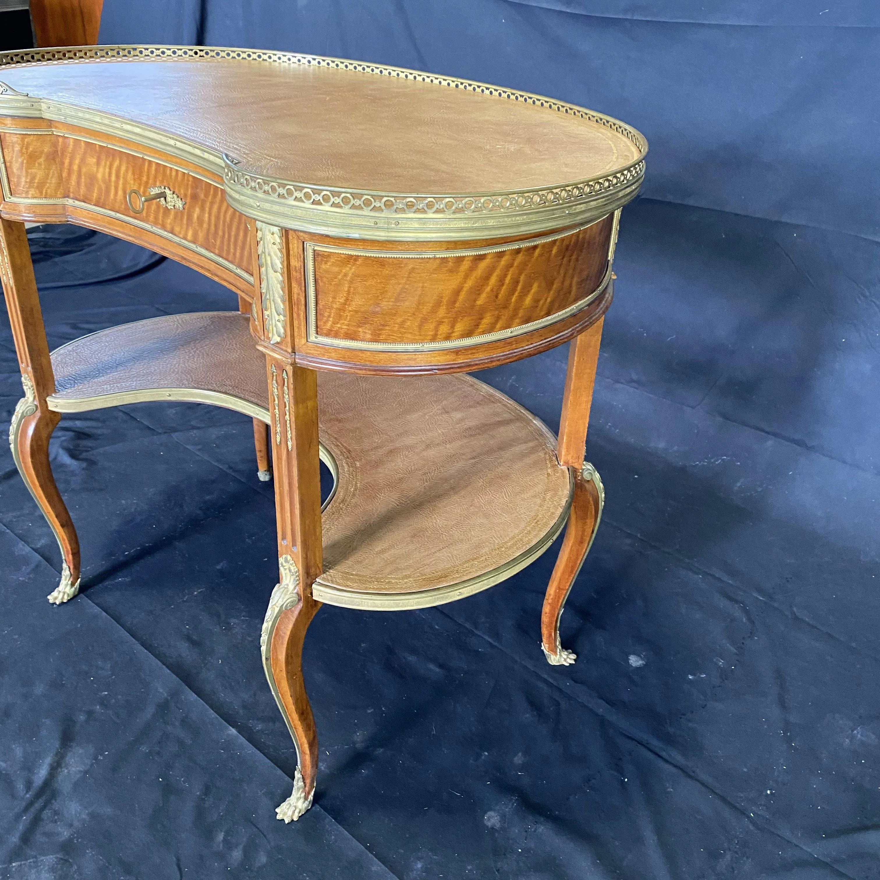 French Burled Walnut 19th Century Louis XV Kidney Shaped Desk with Bronze Fretwork and Original Tooled Leather Tops