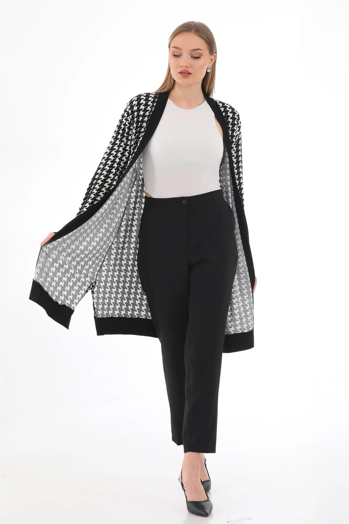 N&C 52833 Cardigan Black&White