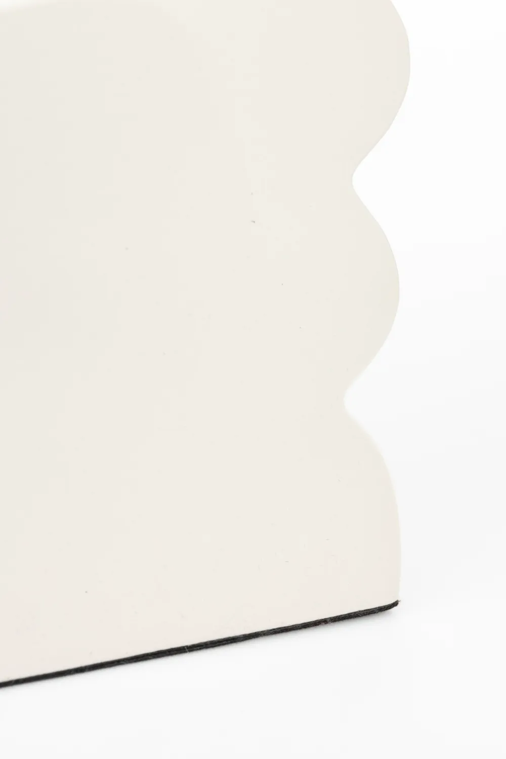 Scalloped Modern Stool | Zuiver Curves