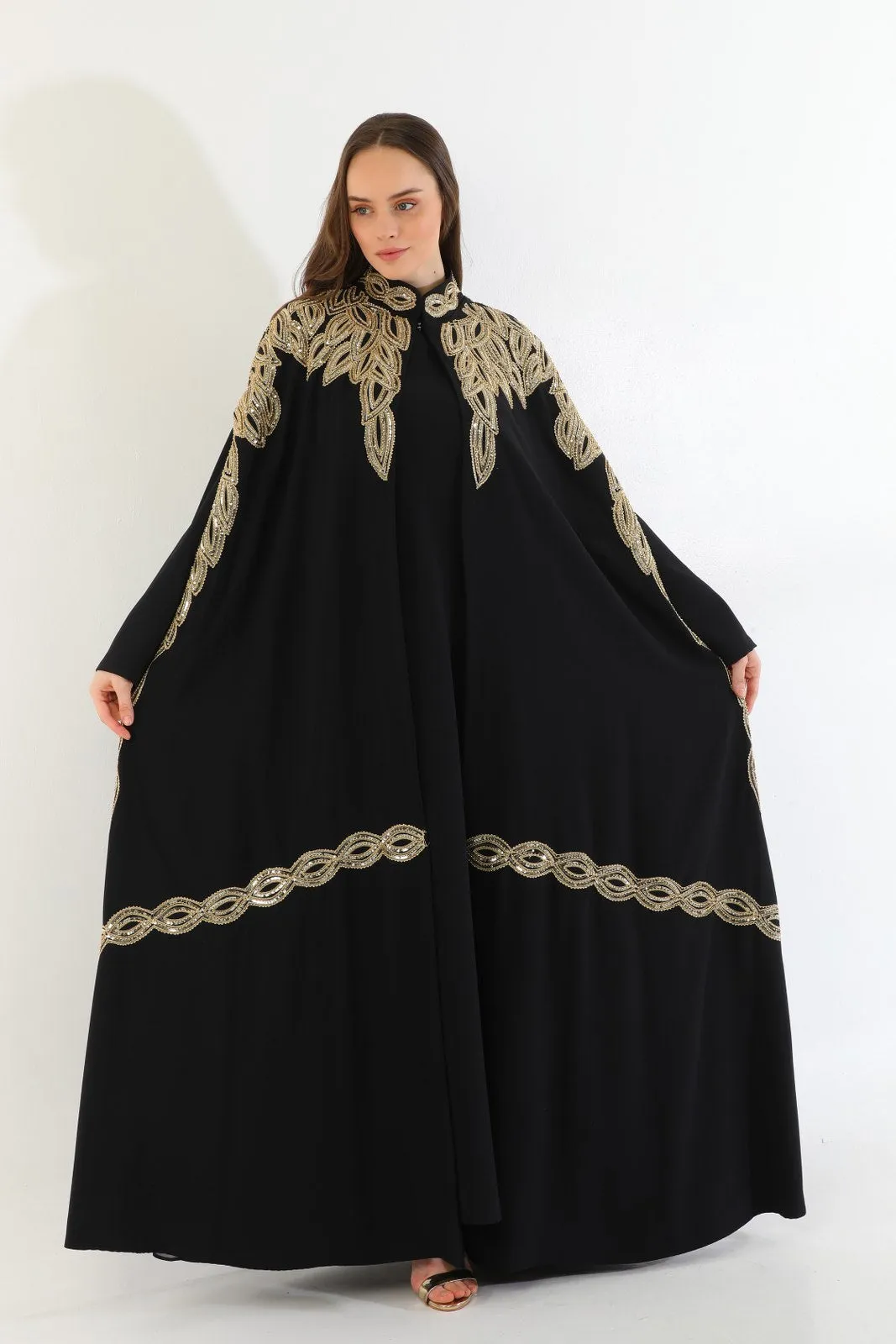 W&C Aviva Abaya Black